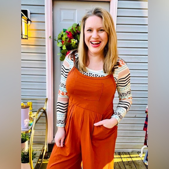 ‼️LAST CHANCE-NAME YOUR PRICE-DONATING FRI 9/13‼️ 🌟HP!🌟 LulaRoe Jumpsuit - Picture 3 of 5